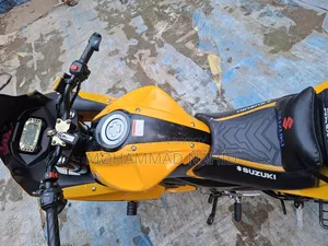 Suzuki Gixxer SF 2025 Yellow