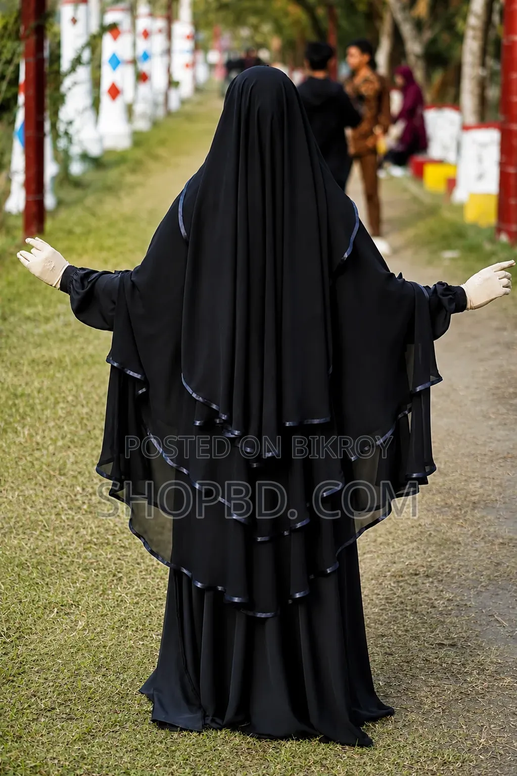 Asia Set Borka
Dubai Cherry Fabric
Full set with Hijab and Niqab
Length 50, 52, 54, 56