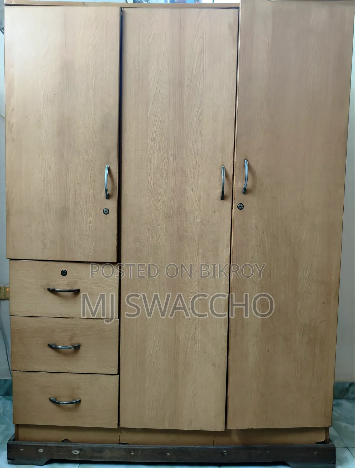 Malaysian Plywood Almirah (3 Part)