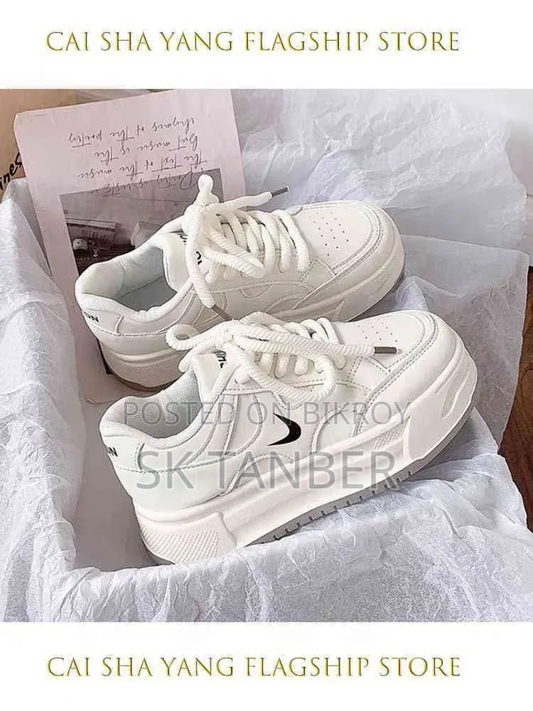 Ladies Shoe