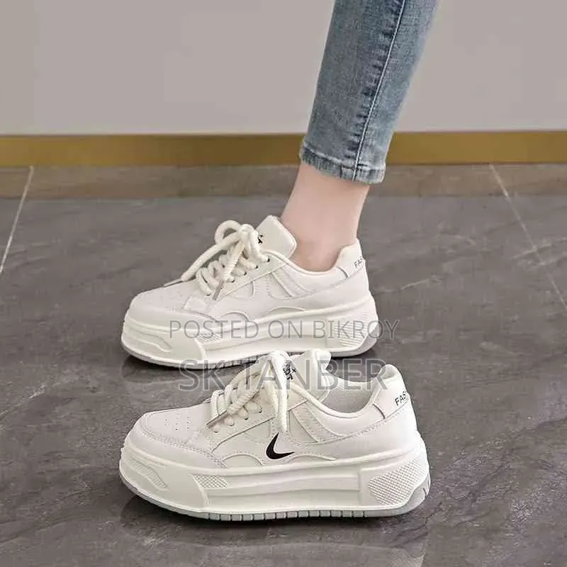 Ladies Shoe