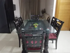 Dininig Table