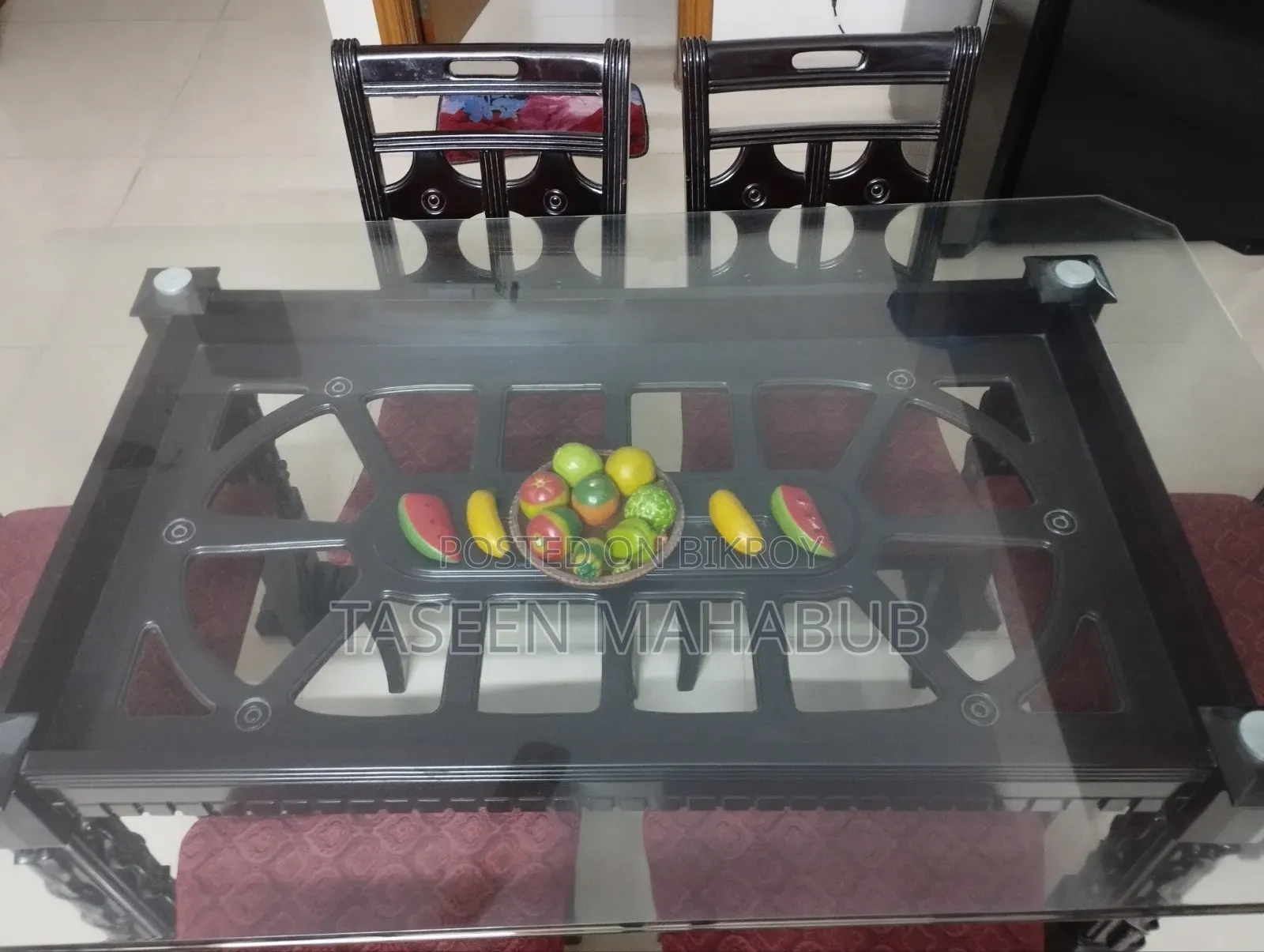 Dininig Table