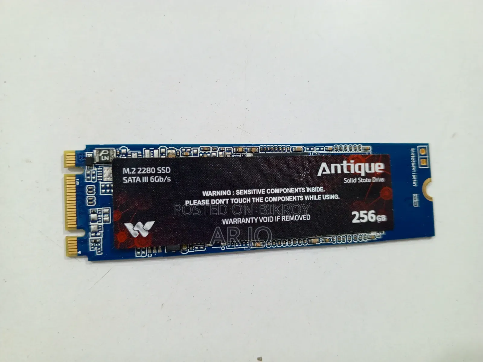Laptop Ram DDR 4. 4GB SSD Nvme Antique 256GB