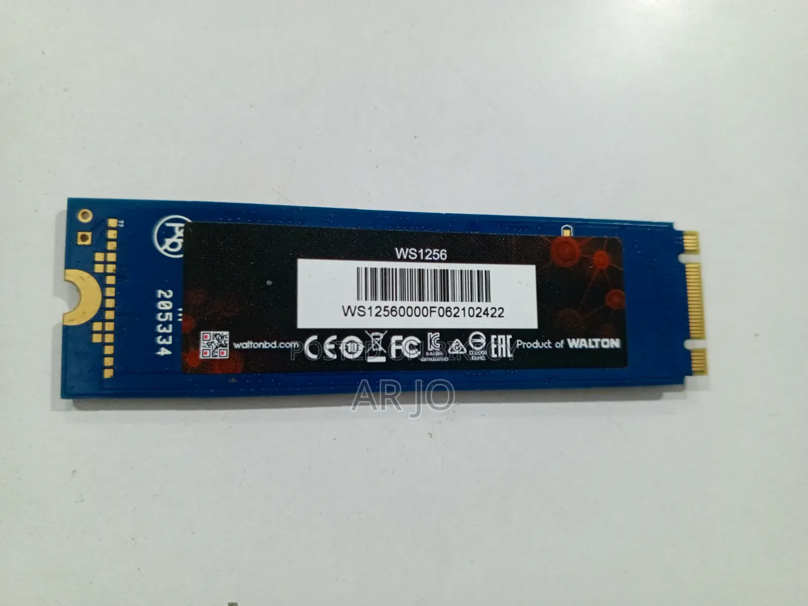 Laptop Ram DDR 4. 4GB SSD Nvme Antique 256GB