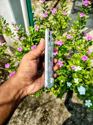 Apple iPhone 11 128 GB White