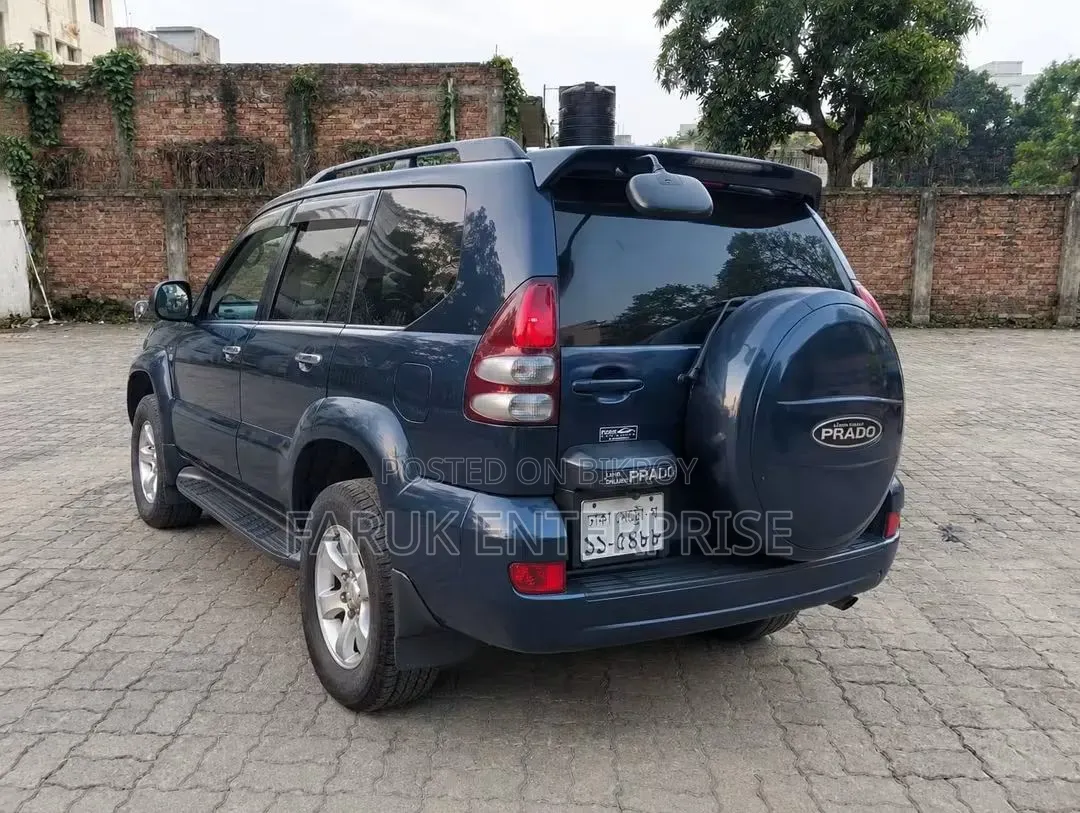 টয়োটা ল্যান্ড ক্রুজার প্রাডো ২০০৪ নীল