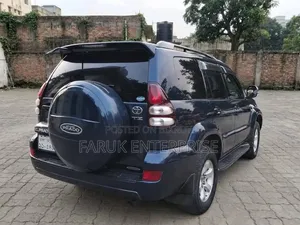 টয়োটা ল্যান্ড ক্রুজার প্রাডো ২০০৪ নীল