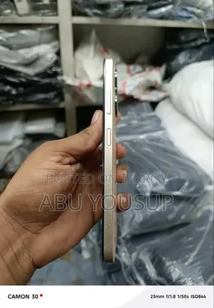 EL 8 GB Gold
