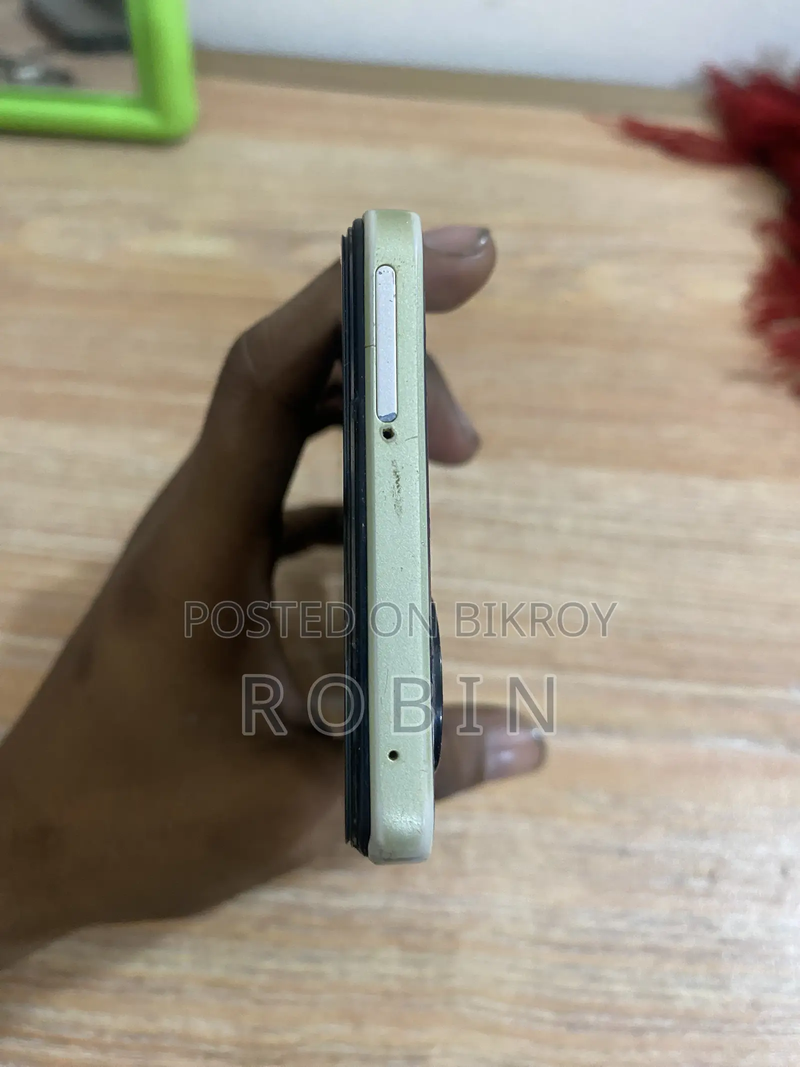 Vivo Y100 128 GB Gold