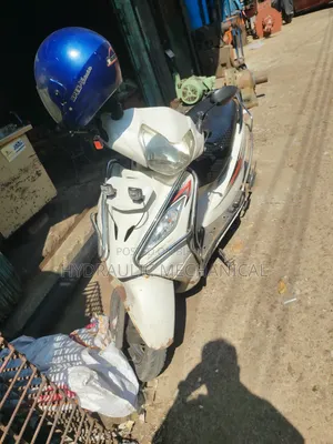 TVS Wego 2017 White