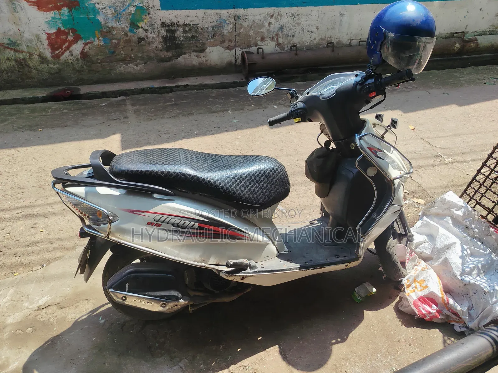 TVS Wego 2017 White