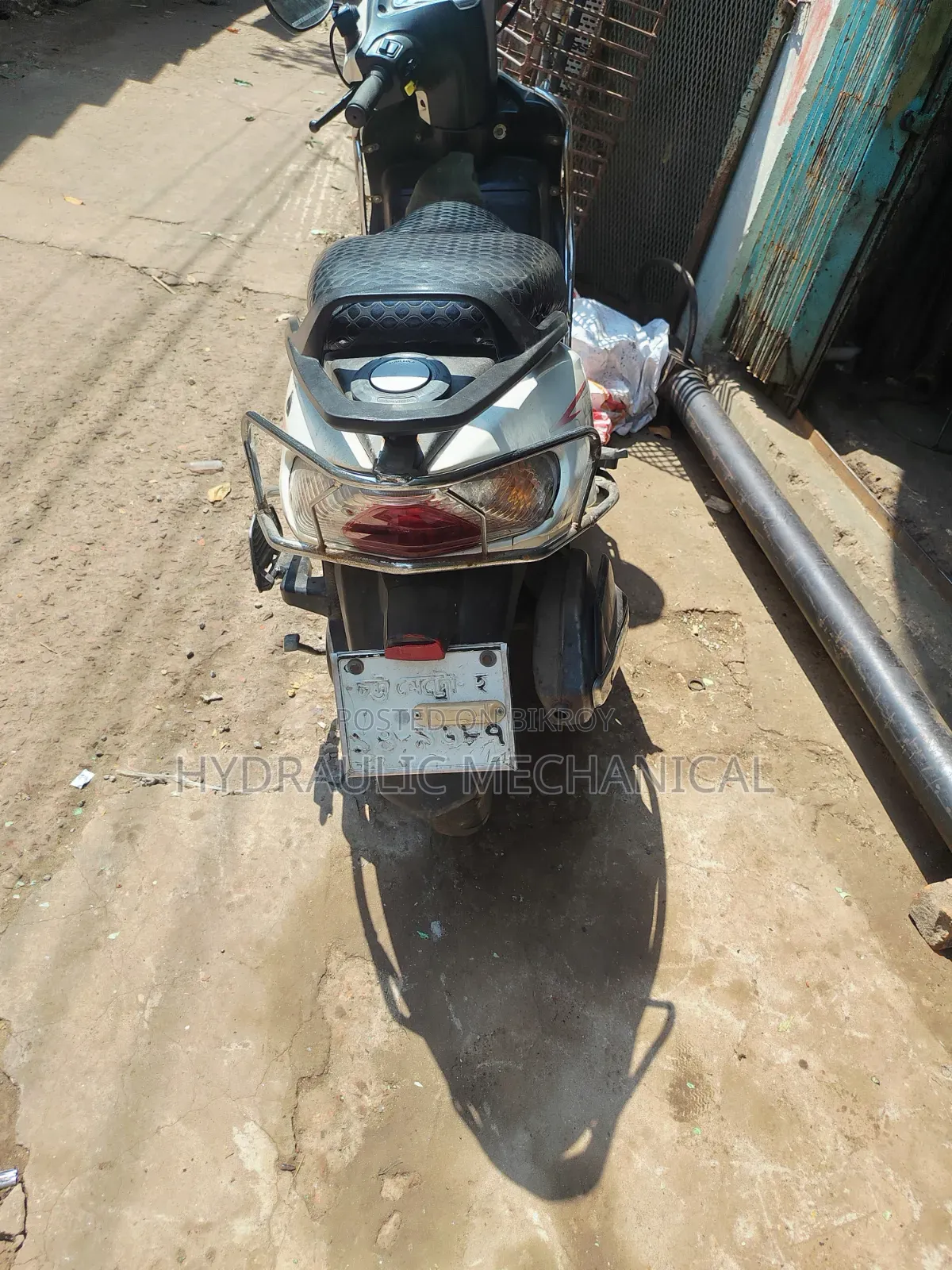 TVS Wego 2017 White