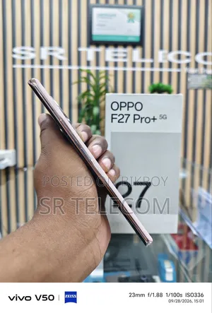 Oppo F27 Pro+ 256 GB Pink