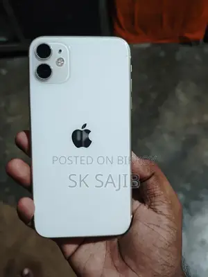 অ্যাপল আইফোন ১১ ১২৮ জিবি হোয়াইট