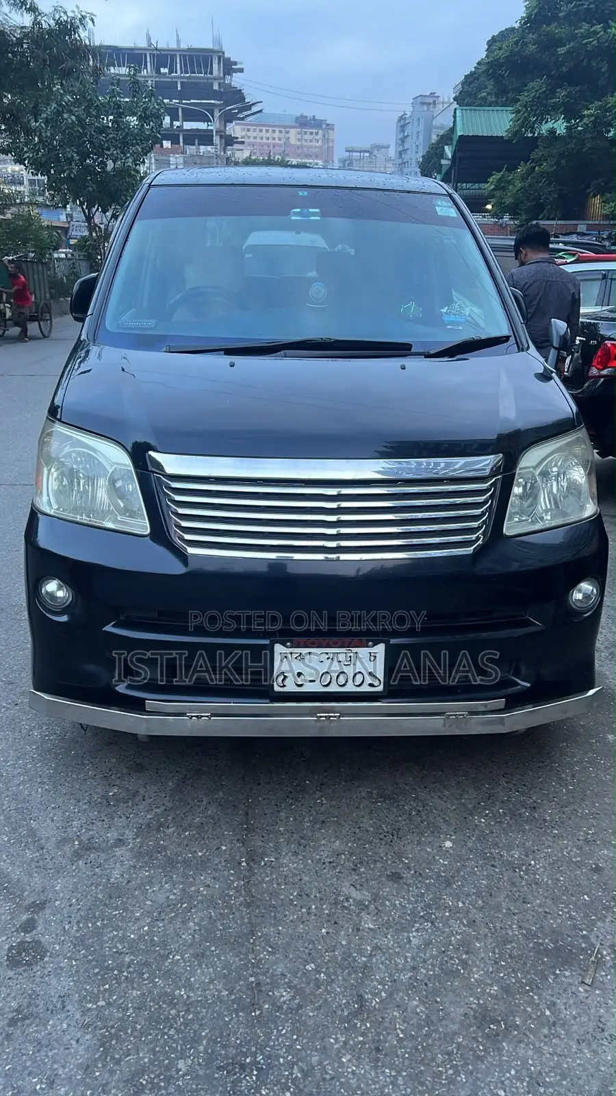 টয়োটা নোয়া ২০০৩ কালো