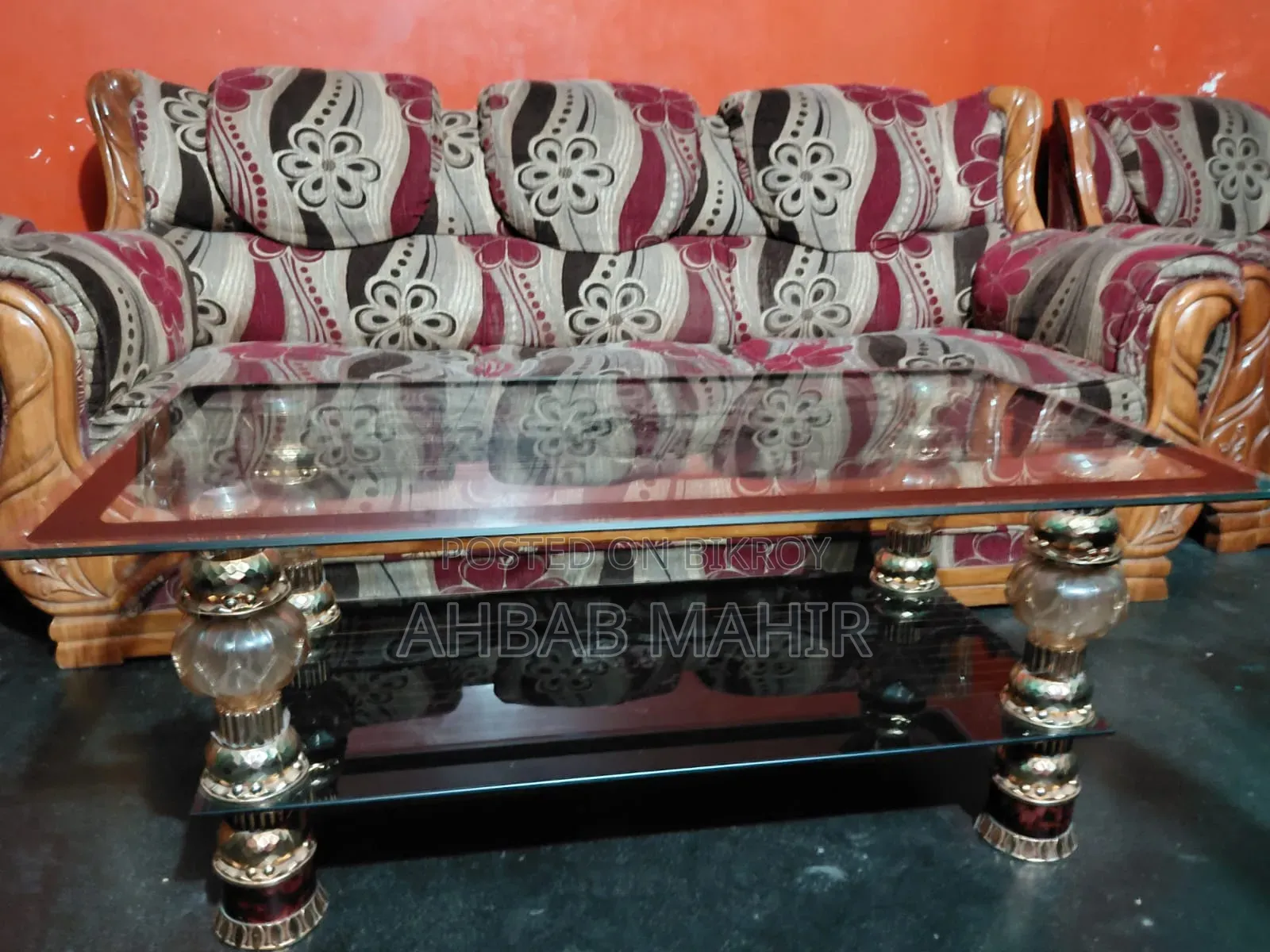 Sofa Set With Tea Table