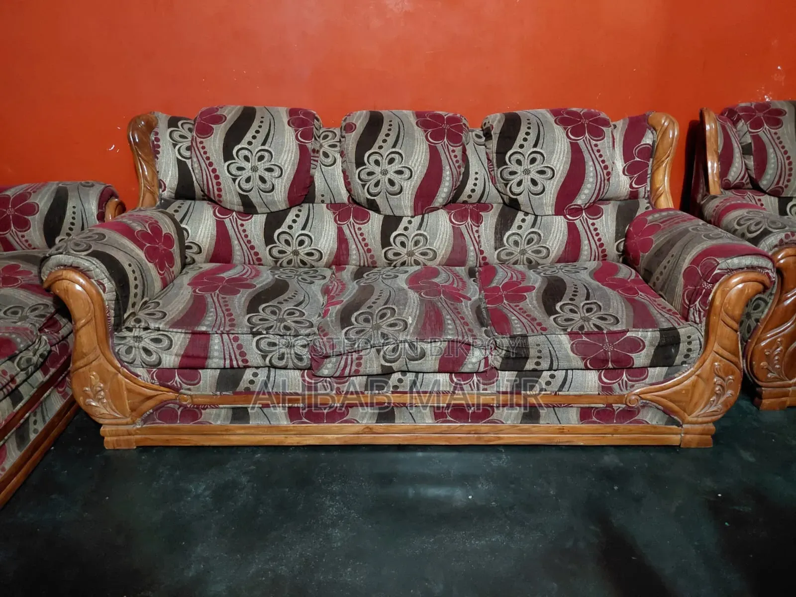 Sofa Set With Tea Table