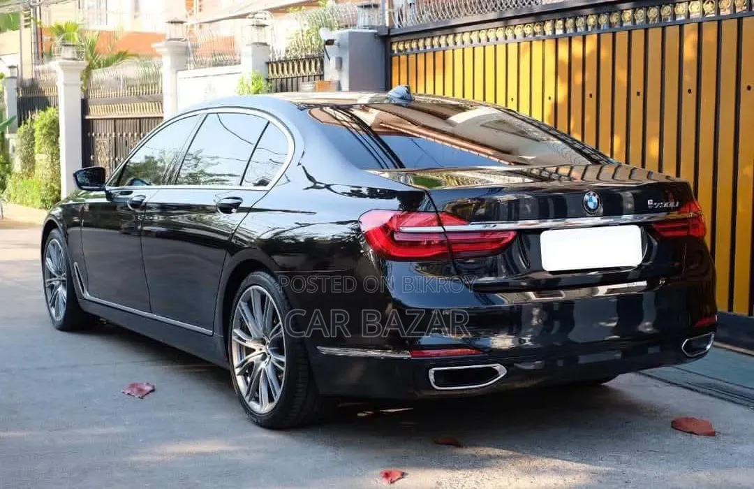 BMW 7 Series 730Li 2018 Blue