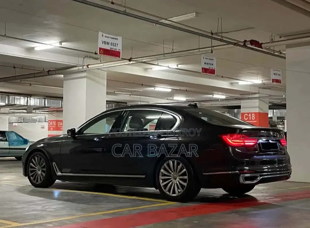 BMW 7 Series 730Li 2018 Blue