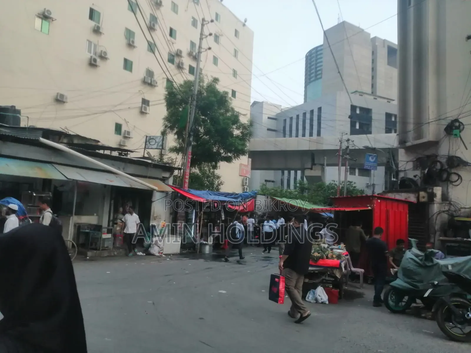 বাড্ডা ইউলুপের সাথে বাউন্ডারি করা ১৭.৫ কাঠা জমি বিক্রি হবে।