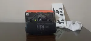 জেবিএল চার্জ ৬ পোর্টেবল ওয়্যারলেস স্পিকার