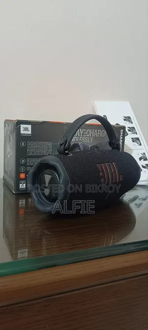 জেবিএল চার্জ ৬ পোর্টেবল ওয়্যারলেস স্পিকার