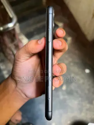 Apple iPhone 11 128 GB Black