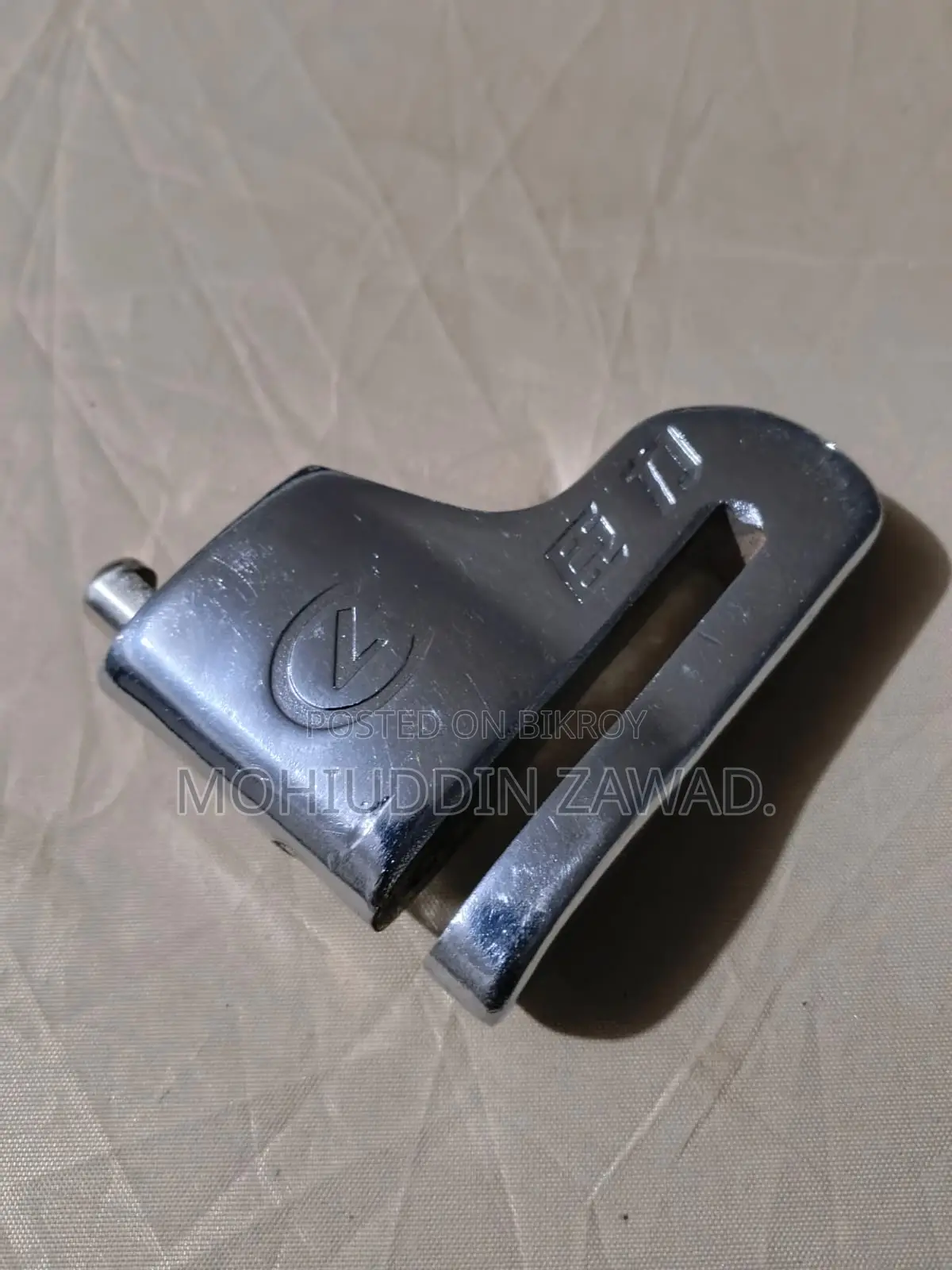 দুটি মজবুত Heavy Duty Security Lock একসাথে বিক্রি হবে।