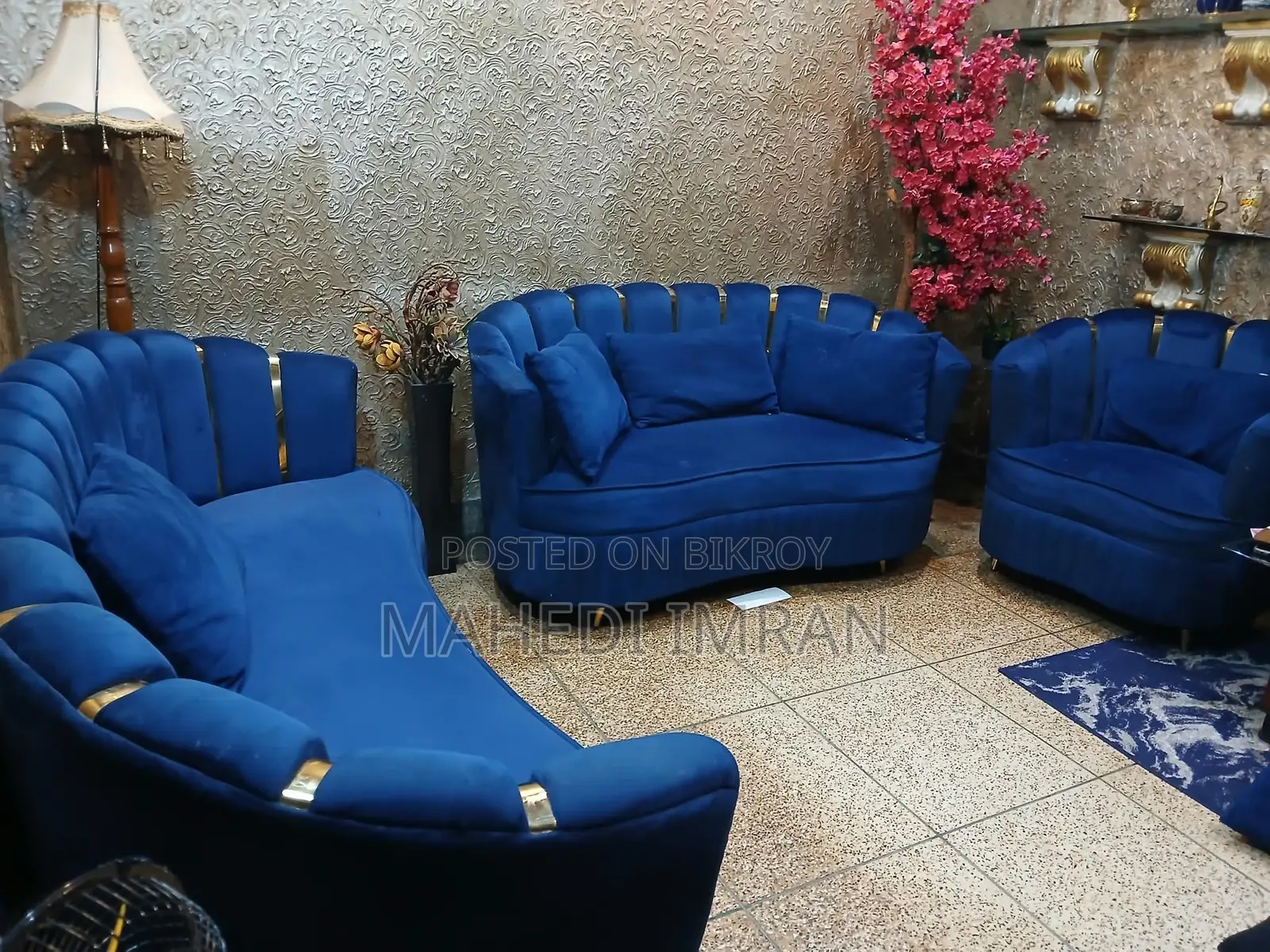 Beautiful Sofa Set 3:2:1 Metal Inner Body With Metal Legs