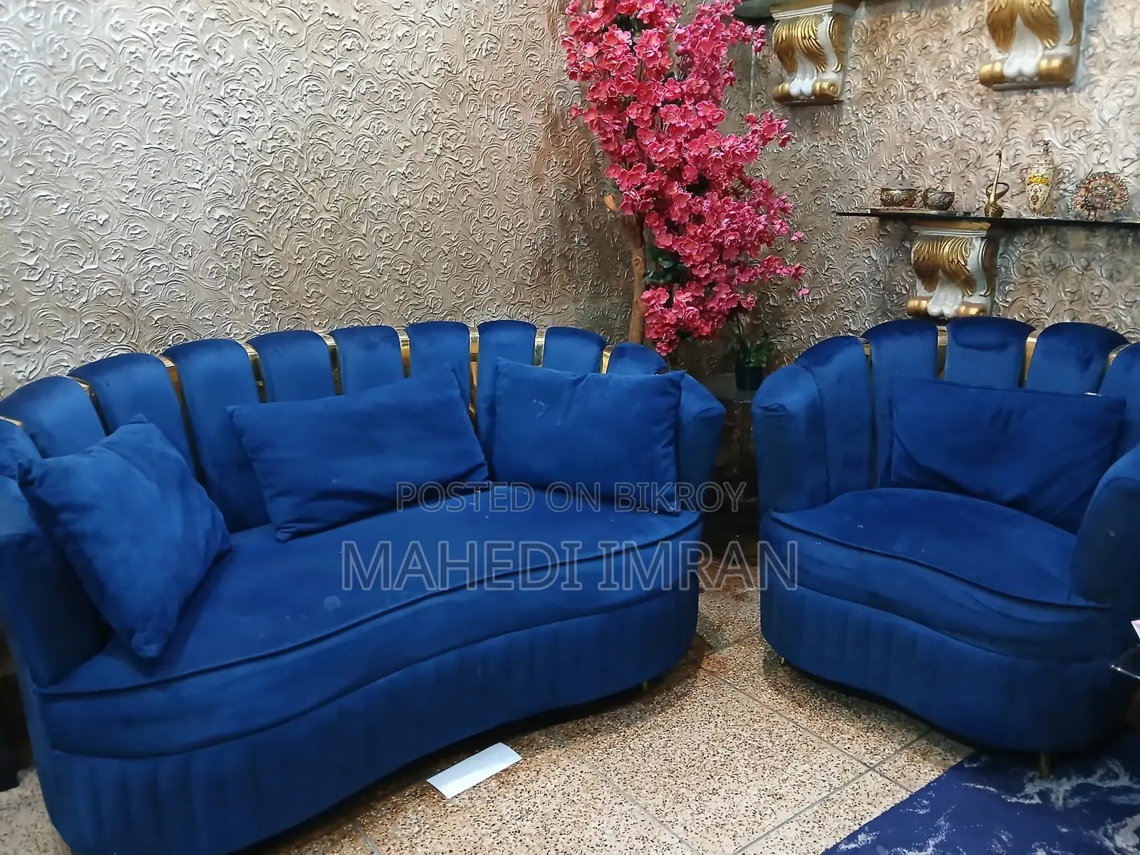 Beautiful Sofa Set 3:2:1 Metal Inner Body With Metal Legs