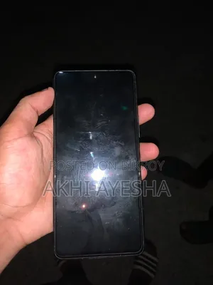 আইকিউও ১২৮ জিবি