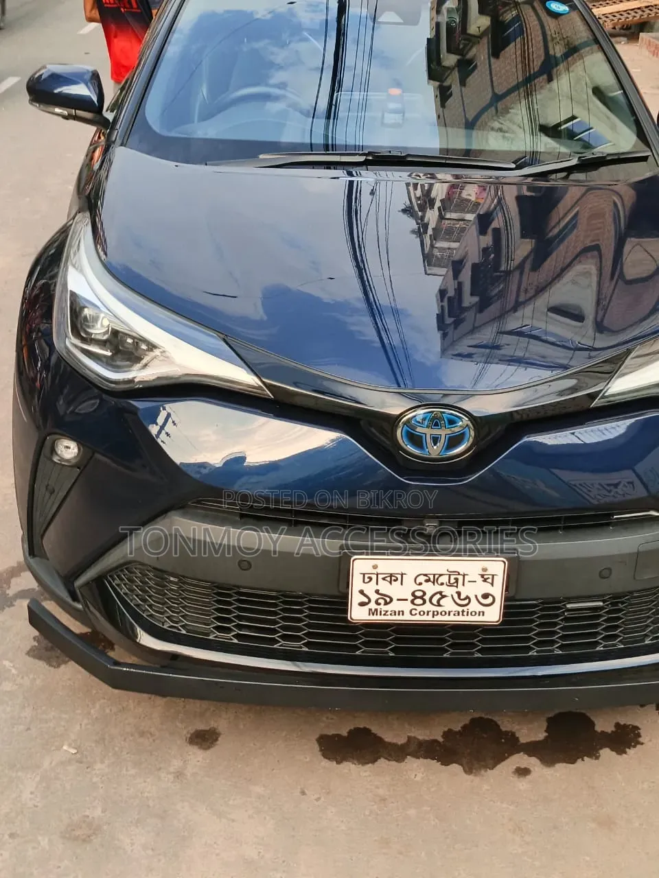 টয়োটা সি-এইচআর লিমিটেড ২০২১ নীল