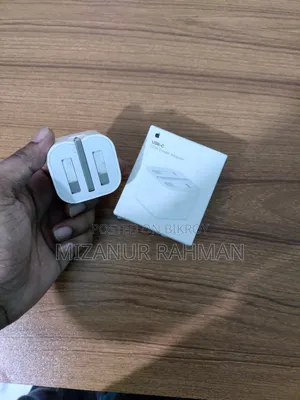 Apple Power Adapter