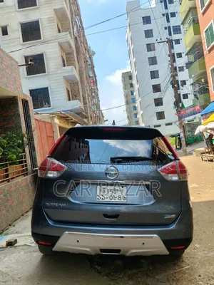 Nissan X-Trail 2.0 Hybrid FWD 2015 Gray