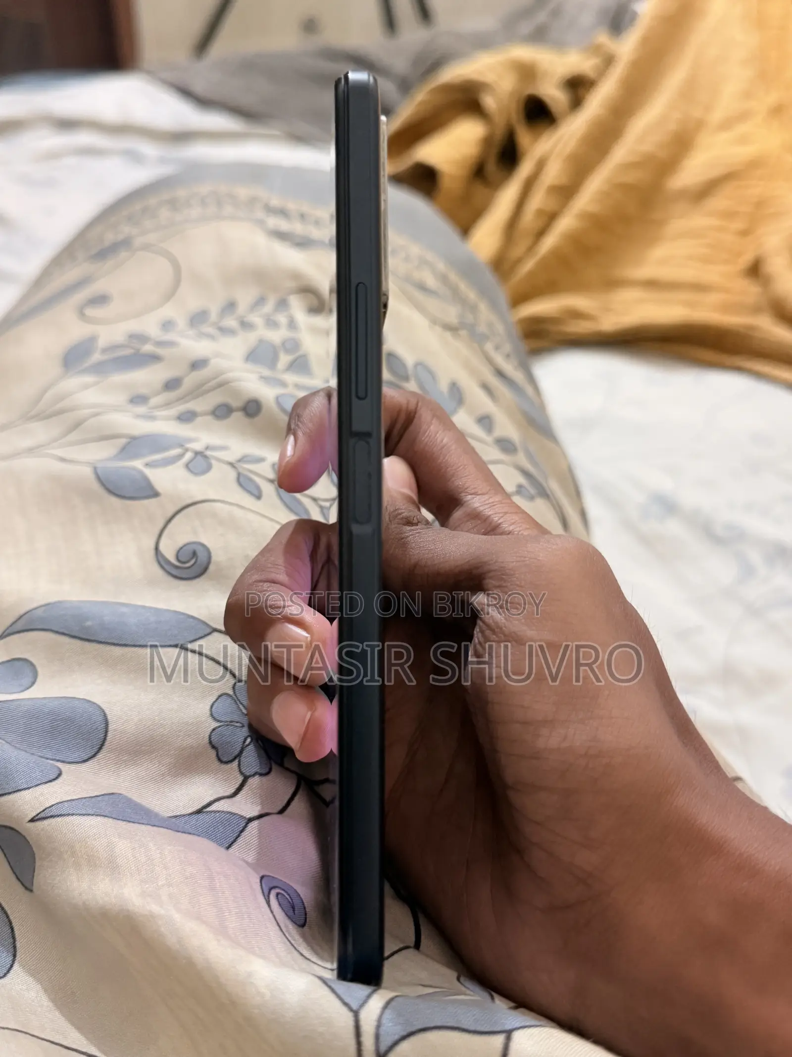 ভিভো টিওয়াক্স (ভারত) ১২৮ জিবি কালো