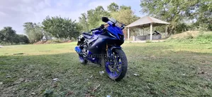 Yamaha 2022 Blue