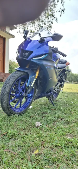 Yamaha 2022 Blue