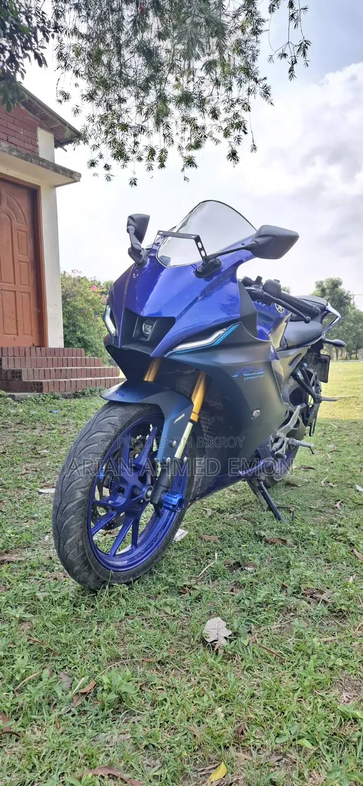 Yamaha 2022 Blue