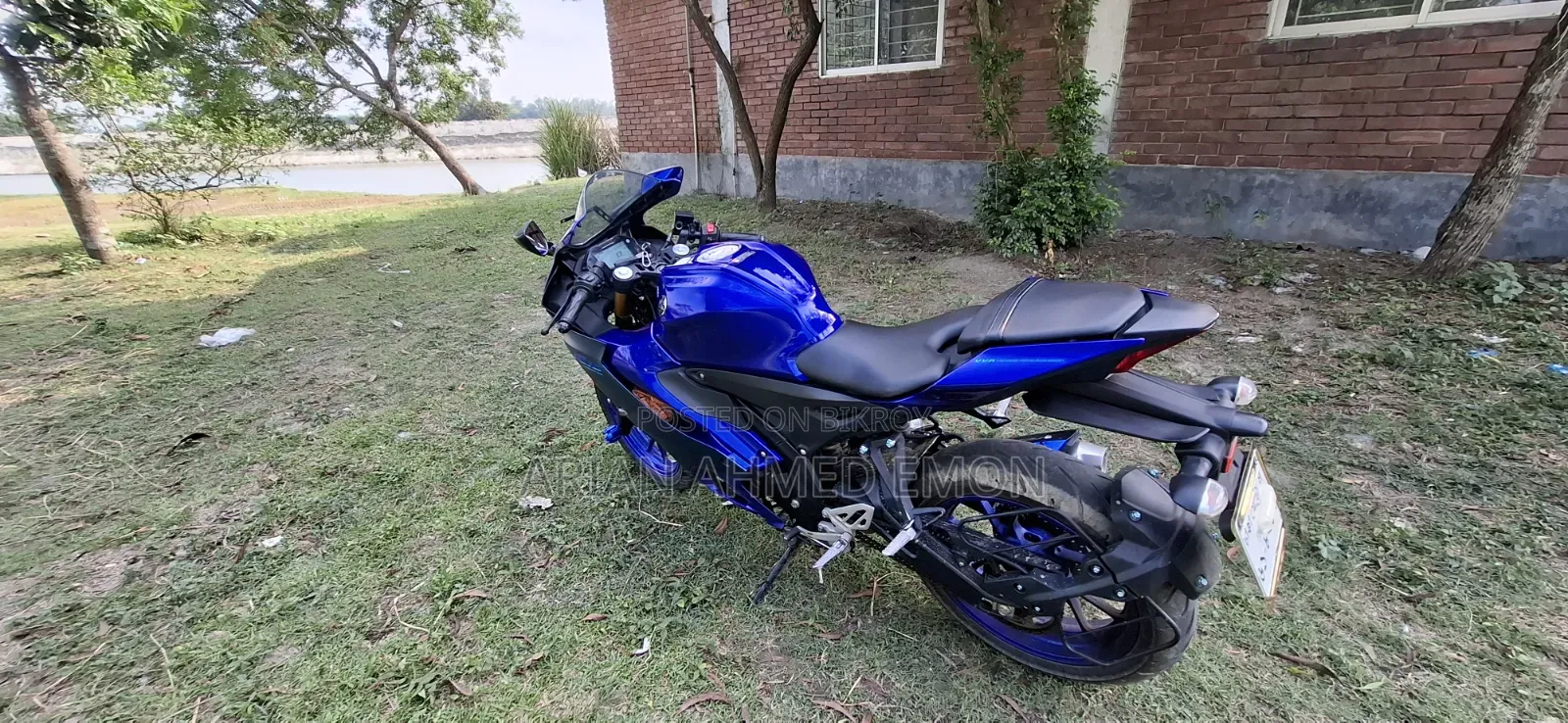 Yamaha 2022 Blue