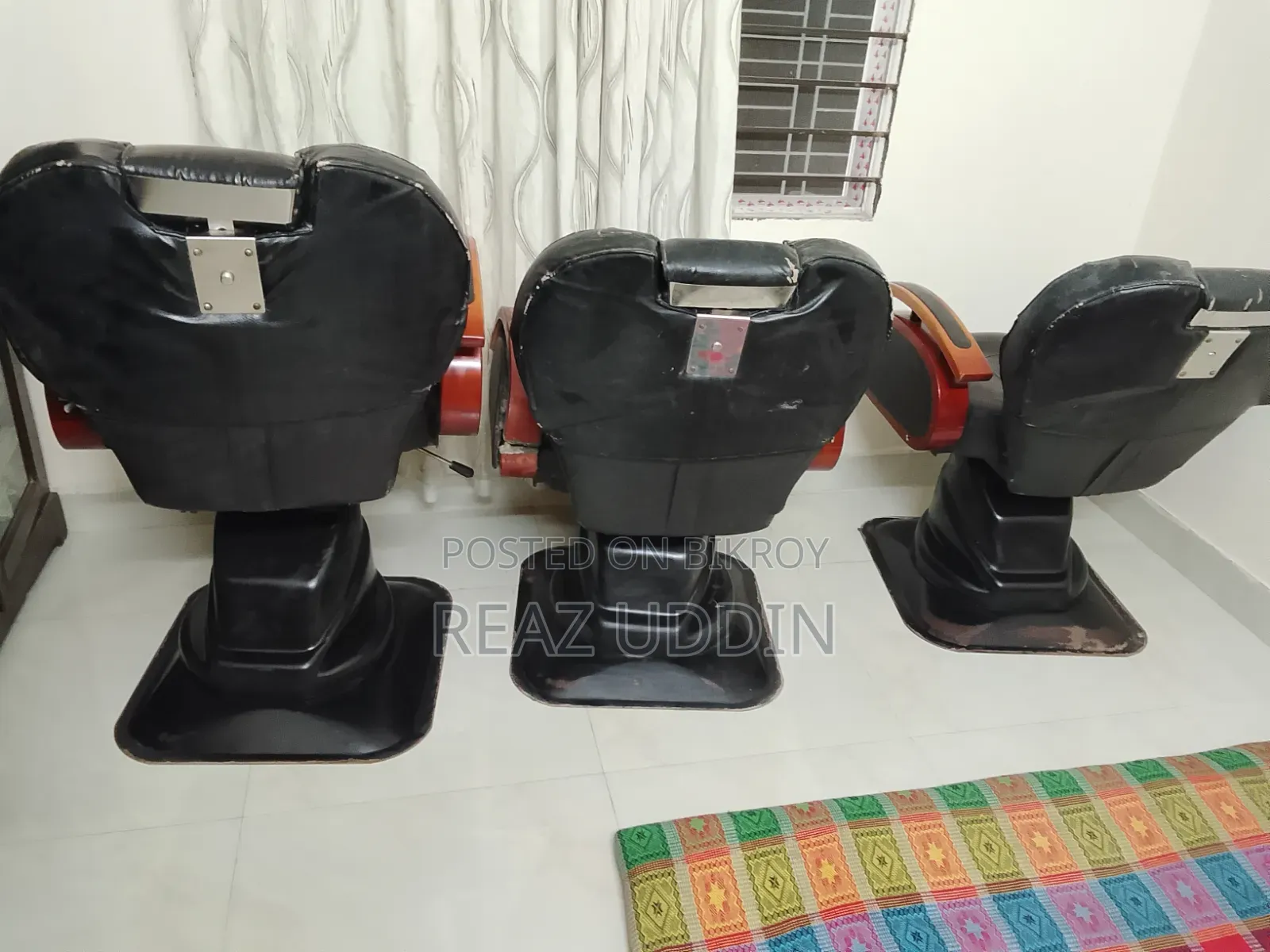 5 Salon Chairs for Sale