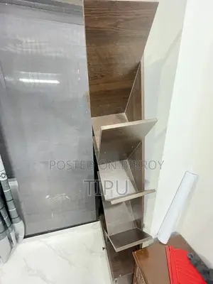 বুক শেলফ
