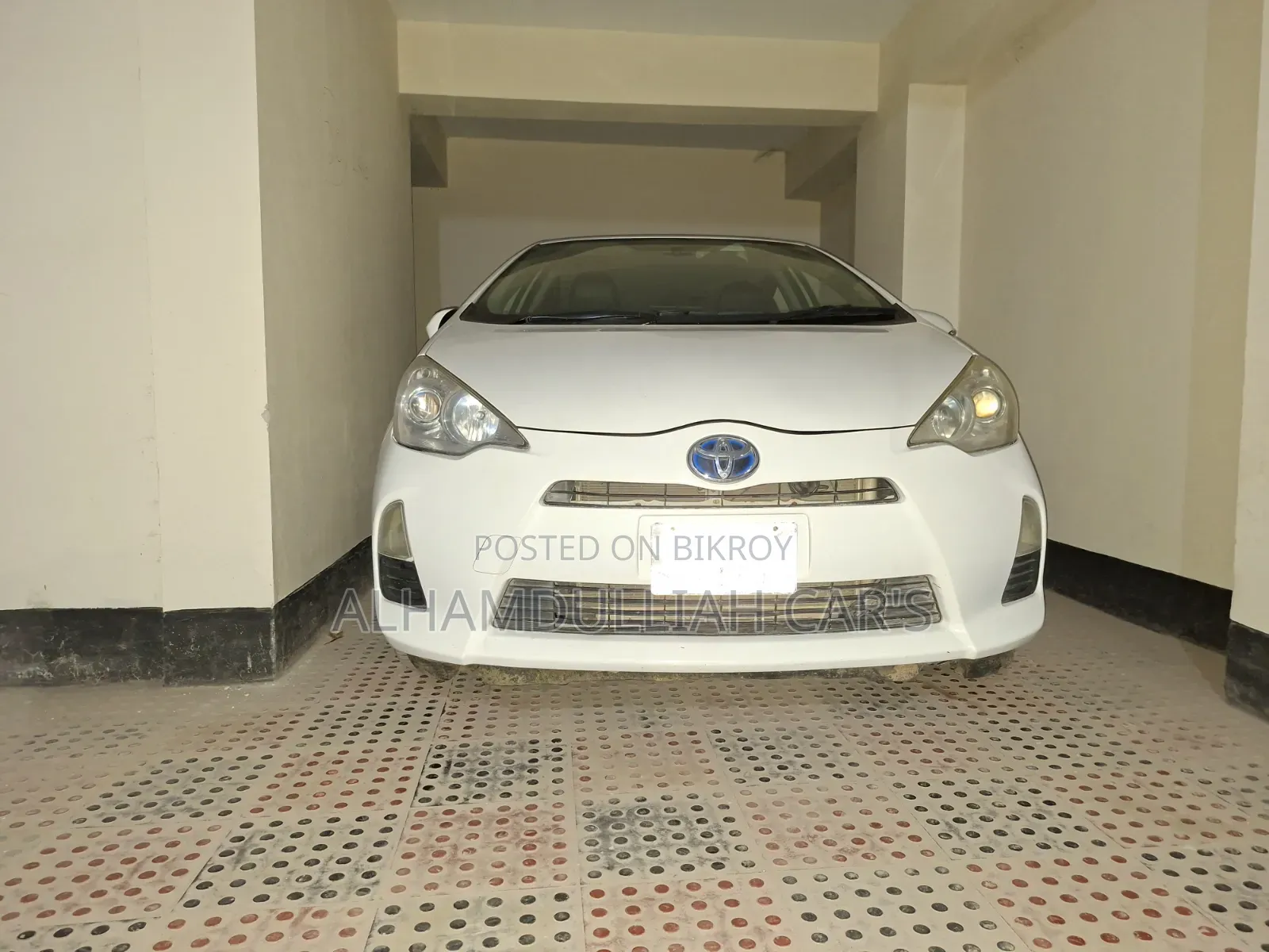 Toyota Aqua 2013 White