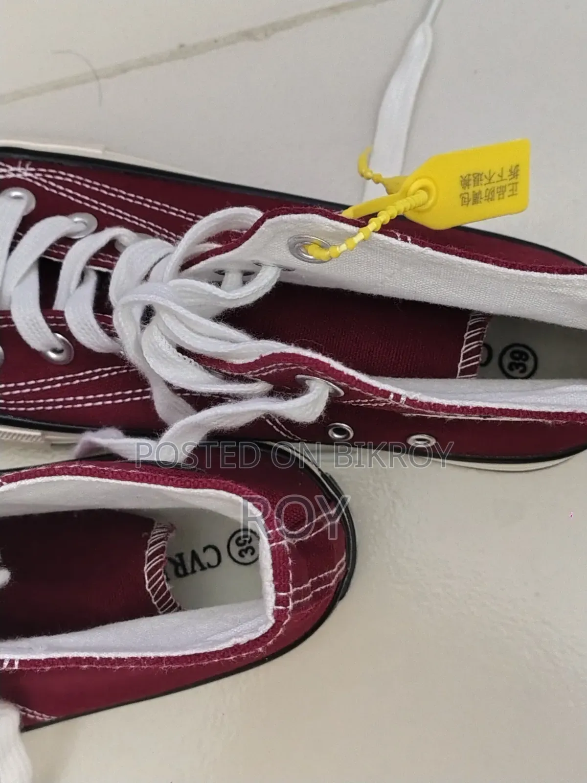 Converse High-Ankle Shoe
