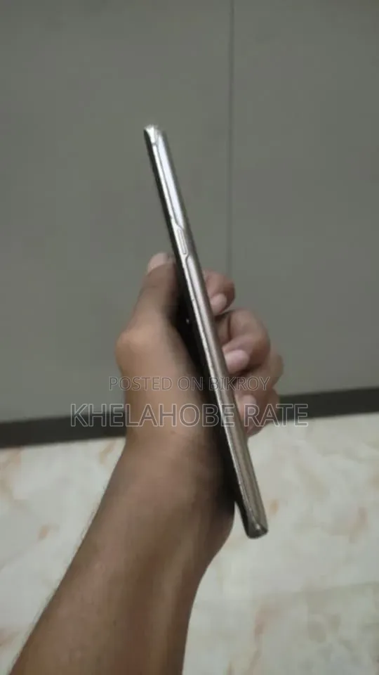 New Samsung Galaxy S10 5G 256 GB Silver