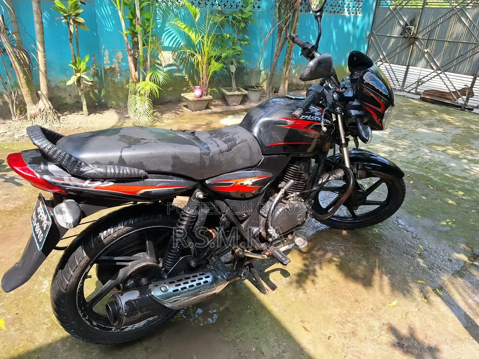 বাজাজ ডিসকভার ১৩৫ ২০১৭ ব্ল্যাক