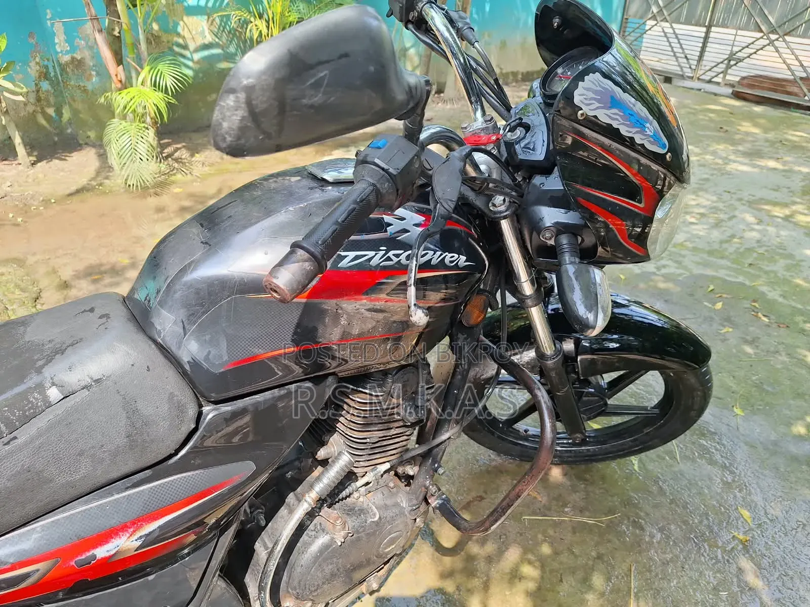 বাজাজ ডিসকভার ১৩৫ ২০১৭ ব্ল্যাক