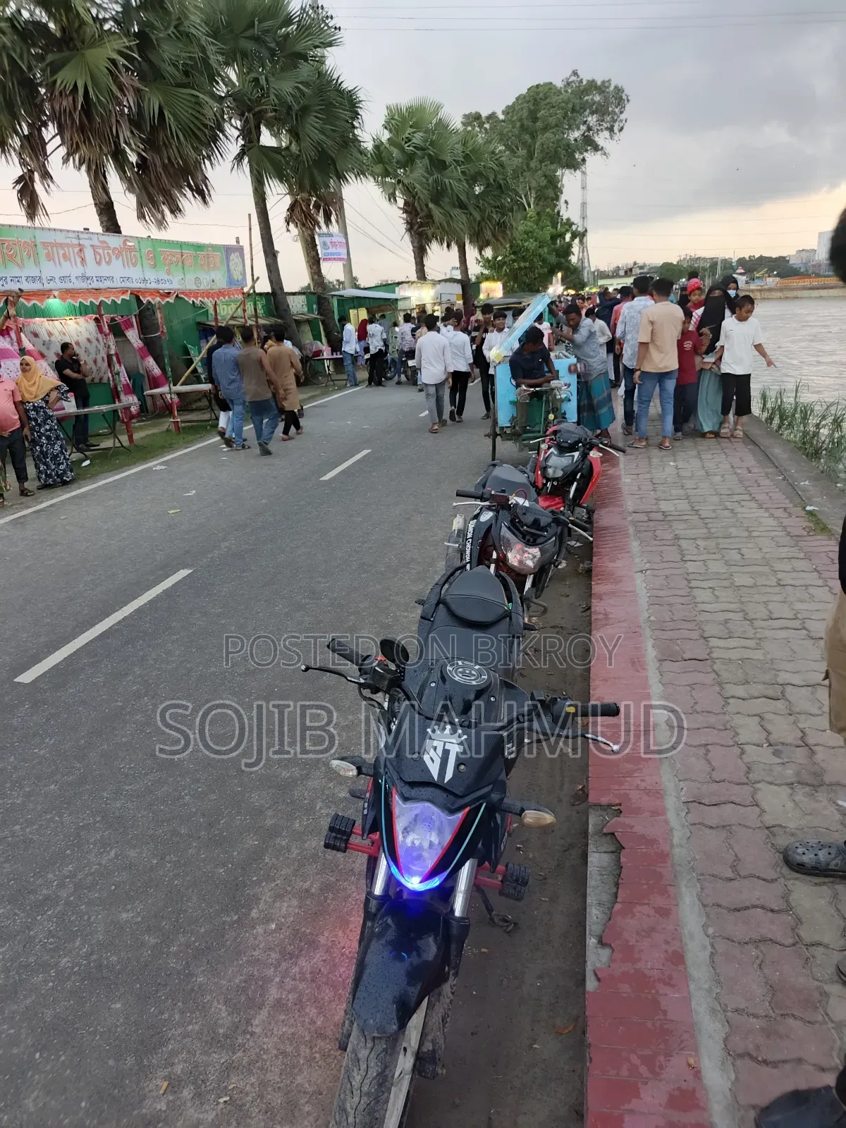 সুজুকি জিক্সার ২০১৮ ব্ল্যাক