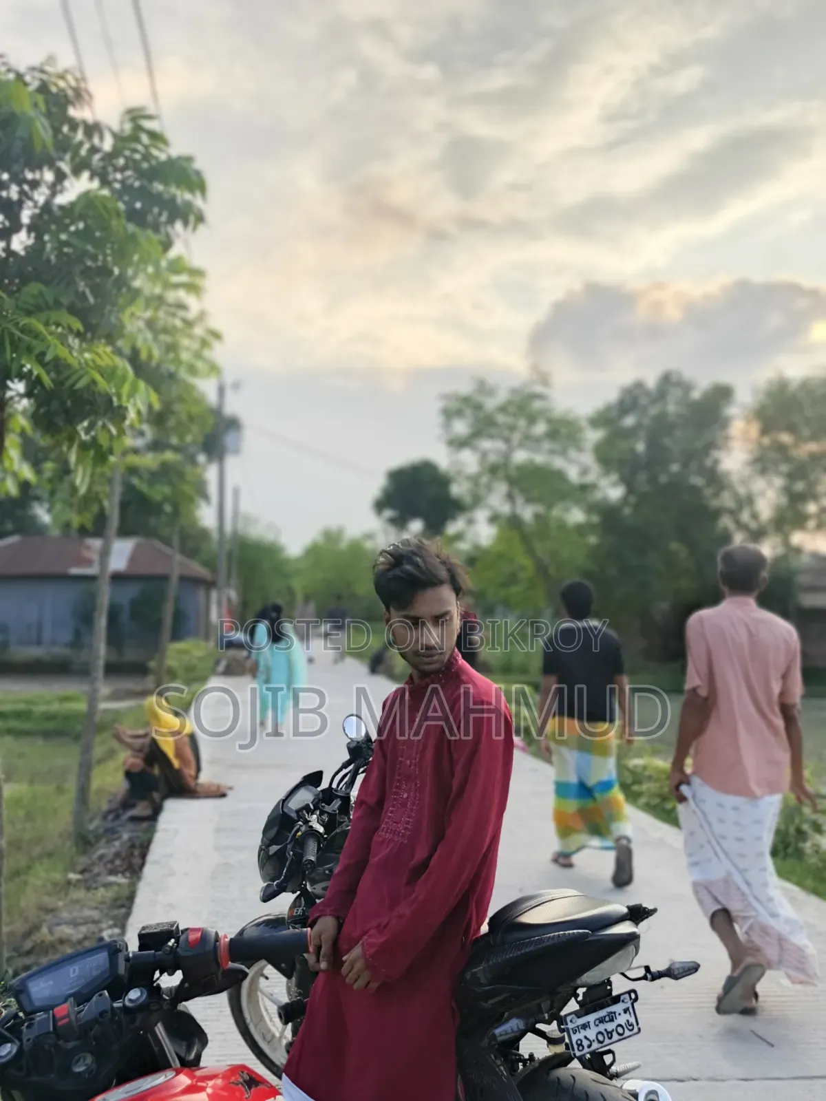 সুজুকি জিক্সার ২০১৮ ব্ল্যাক