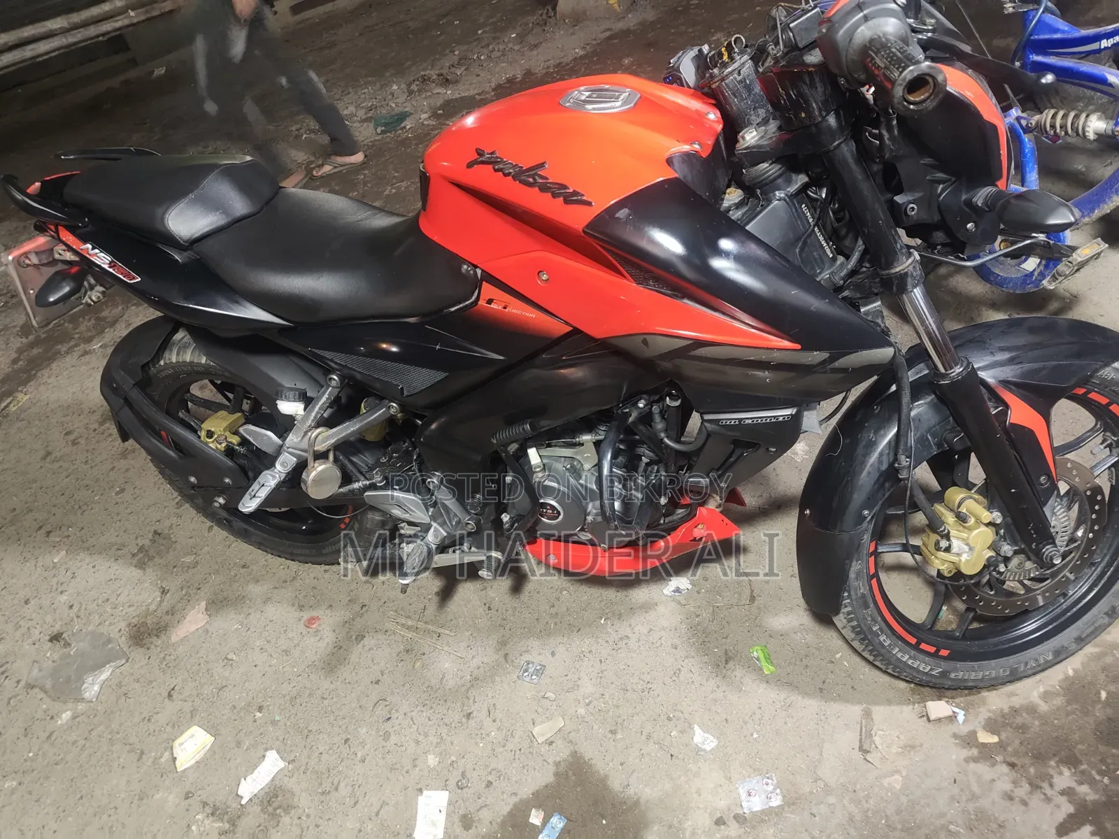 New Bajaj Pulsar N150 2022 Red